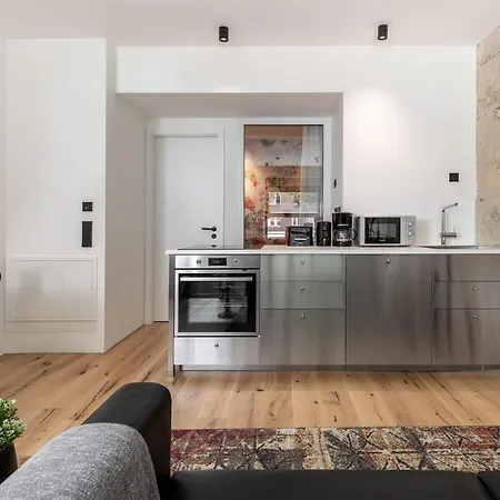 아파트 Urban Loft Duplex -60sqm- Near Antonplatz *