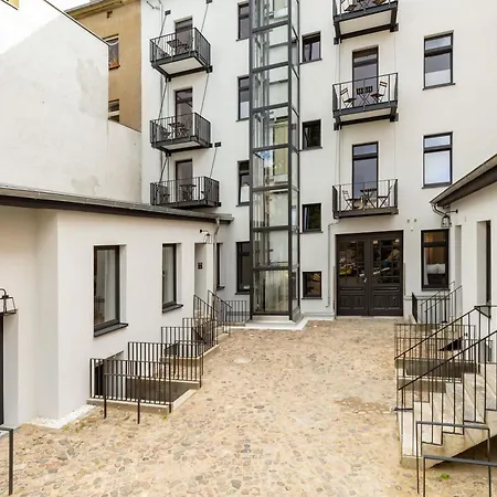 아파트 Urban Loft Duplex -60sqm- Near Antonplatz 베를린